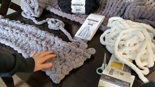 How to add different colours or patterns to a Big Knit Blanket [upl. by Aube728]