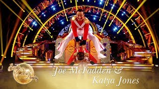 Favourite Dance Joe McFadden amp Katya Jones Charleston to Rag Time Band  Final 2017 [upl. by Oilla]