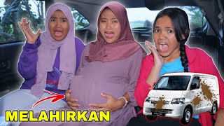 PARAH  IBU HAMIL MELAHIRKAN DI MOBIL VAN BALIK KAMPUNG UPIN IPIN  CHIKAKU FAMILY [upl. by Ateiram]