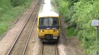 Crowthorne Railway Station  Trains [upl. by Teodoor]