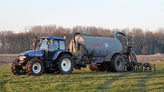 New Holland TM140 amp Record  drijfmest injekteren [upl. by Llemart761]