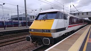 LNER Class 91 91130 arrives in to Peterborough with the 1N81 0906 Kings Cross to York 24 April 2024 [upl. by Ojok]