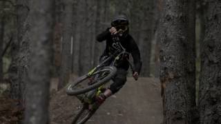 COMMENCAL SUPREME DH V4  William Robert [upl. by Aknaib311]