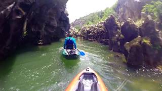 Présentation dans les gorges de l Hérault du canoe gonflable Gumotex  Palava [upl. by Asuncion]