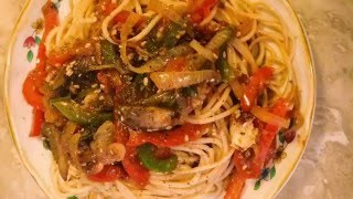 SAUTÉED PEPPERS AND MUSHROOM SPAGHETTI  ESPAGUETIS CON PIMIENTOS Y CHAMPIÑONES SALTEADOS [upl. by Zashin]