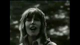 HELEN REDDY  I AM WOMAN ORIGINAL BLACK AND WHITE VIDEO  THE QUEEN OF 70s POP [upl. by Welles]