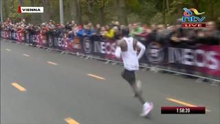 Kipchoge breaks away from the pacesetters in Vienna [upl. by Harilda]