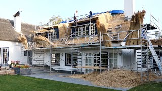 Isoleren en vervangen rieten dak  Den Hartog Riet Hout en Schoorstenen [upl. by Enegue]