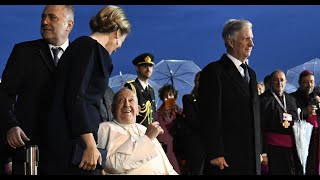 Pope Francis welcomed by the King of the Belgians King Philippe and Queen Mathilde of Belgiumquot [upl. by Annaer]