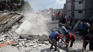 Buildings sway and people panic as 71 magnitude earthquake strikes Mexico [upl. by Nichol]