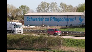 Schwerter zu Pflugscharen Ein riesiges Zeichen gegen Kriegstreiber amp für mehr Diplomatie an der A14 [upl. by Iror]