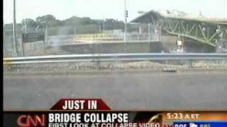 35W Bridge Collapse LIVE VIDEO ACTUAL Minneapolis Minnesota [upl. by Dorsy635]