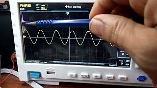 Oscilador senoidal con LM324 [upl. by Aneehta]