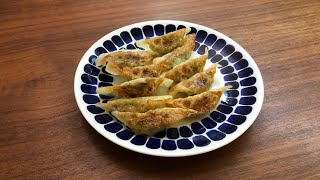 How to make halal Japanese chicken gyoza potstickers [upl. by Ial279]