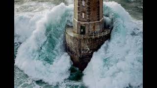 Big Wave Lighthouse  See what happens Next [upl. by Ijok]