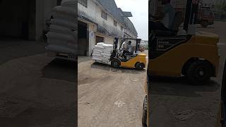 Unloading material  forklift  new forklift ytshorts forklift [upl. by Sldney]