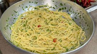 SPAGHETTI AGLIO OLIO E PEPERONCINO COME NON LI AVETE MAI FATTI [upl. by Paige86]