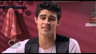 Violetta  Clip officiel Entre Tu y Yo  EXCLU Disney Channel [upl. by Herzog759]