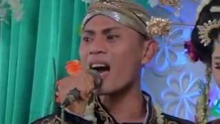 BIKIN HARU  PENGANTIN NANGIS NYANYI LAGU SALEHA [upl. by Cornish]