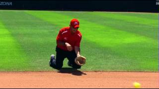 Mike Candrea Softball Fielding tips Fielding ground balls  sponsored by Mizuno [upl. by Obola955]