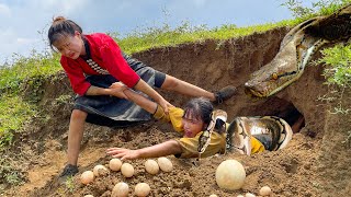 Horrified to discover a giant python monster attacking people  miraculous rescue [upl. by Syramad482]