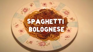 How To Make An Authentic Italian Spaghetti Bolognese [upl. by Dana]