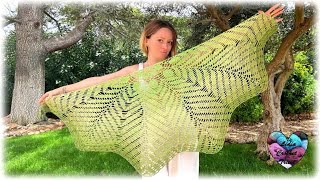 CHÂLE CROCHET DEMI LUNE FEUILLE DENTELLE crochetlovers crochet вязаниекрючком knitting [upl. by Edmee]