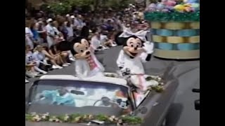 DISNEY CHARACTERS PERFORMANCE AT 90s DISNEY WORLD EASTER PARADE [upl. by Lecia]