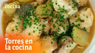 Cómo hacer congrio con patatas  Torres en la Cocina  RTVE Cocina [upl. by Laohcin430]