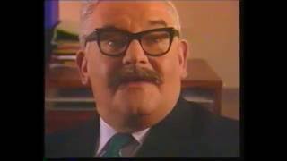 Walkers Crisps Advert with Ronnie Barker OLD Adverts 198 [upl. by Otrebile]