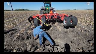 Kuhn Krause 4835 inline Ripper™ field Demonstration and walkthrough [upl. by Giguere]