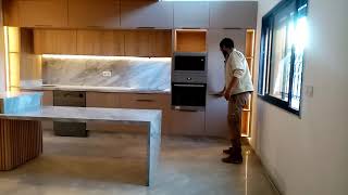 Cuisine moderne en high gloss cappuccino Et mdf Savanna WhatsApp 0631255287 [upl. by Ibmab937]