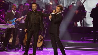 Inolvidable Luis Fonsi y David Bisbal person of the year Laura Pausini [upl. by Nork]