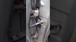 Door hinges removal Mondeo MK3 [upl. by Akeinahs]