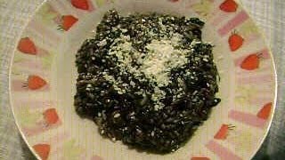 Video RicettaRisotto al nero di Seppia Ricetta Veneta  Cucinando per Caso e per Passione EmiBaldo [upl. by Anam180]