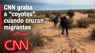 Así cruzan los quotcoyotesquot a personas en la frontera CNN graba operación de tráfico de inmigrantes [upl. by Aneris]