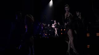 Derek Hough and Hayley Live derekhough michaelbuble symphonyofdance [upl. by Agamemnon]