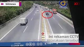 Video CCTV Detikdetik Kecelakaan Nh Dini [upl. by Orel]