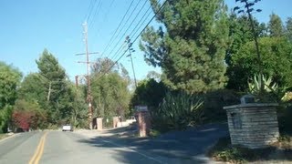 Tour of Celebrity Homes on Mulholland Drive in Los Angeles [upl. by Nannette388]