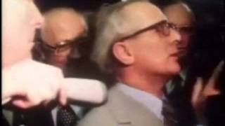 Erich Honecker offensichtlich betrunken auf der Leipziger Messe 1976 [upl. by Ardnua]