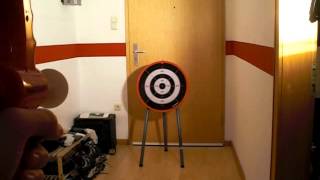 Hudora Sport Bogen mit Zielscheibe   Bow with Dartboard DBW 93 [upl. by Asenev]