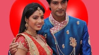 Sooraj and Sandhyas ROMANTIC MOMENTS in Diya Aur Baati Hum 24th May 2012 [upl. by Arocahs]