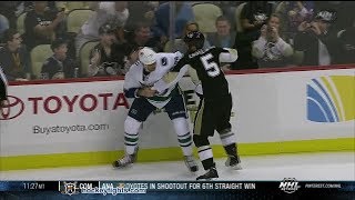 Tom Sestito vs Deryk Engelland Oct 19 2013 [upl. by Yrrehc]