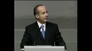 Felipe Calderón su primer discurso 1 dic 2006 [upl. by Inaffets]