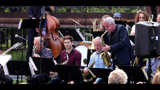 Bigband quotShiny Stockingsquot Frank Foster arr Sammy Nestico [upl. by Sikes]