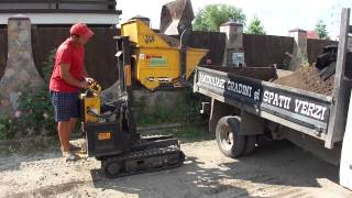 Cherrys garden in Pantelimon la o evacuare de pamant vegetal cu Dumster JCB si Ford Transit [upl. by Allsopp]