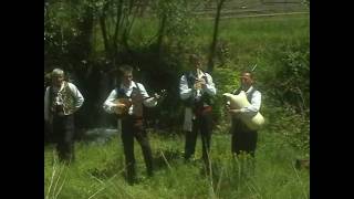 Macedonian Folk Group quotMEGDANquot Kocani  Bojane Belo Bojane 2 [upl. by Yelloh]