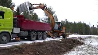 CASE Poclain 1188 ditching with Engcon Tiltrotator [upl. by Urba564]