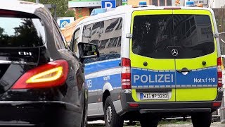 Fler werden Handschellen angelegt Das sagt die Polizei [upl. by Nuahsak]