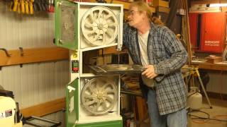 Changing a rikon 14 inch bandsaw blade [upl. by Gass]